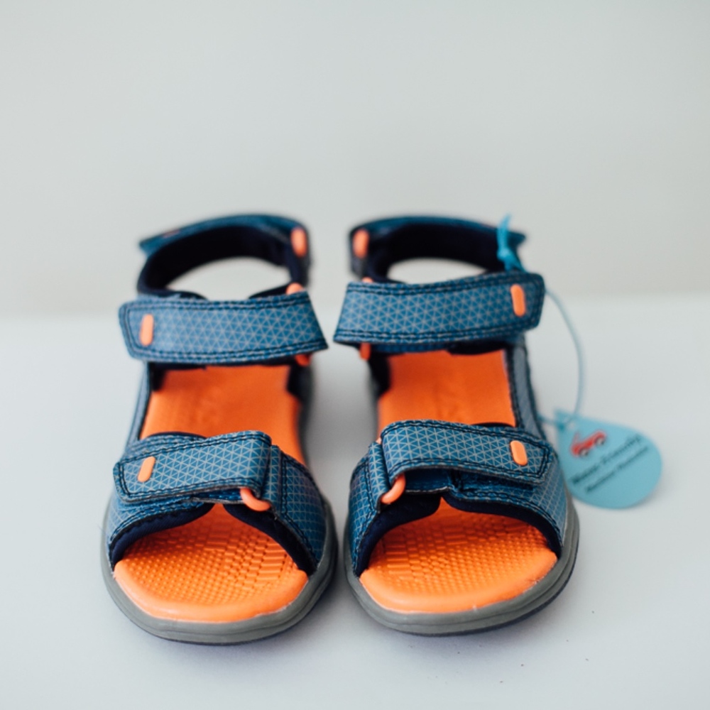 SEE KAI RUN blue water sandals